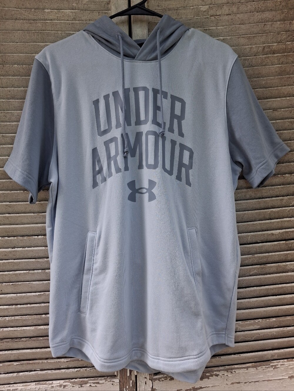 Under Armour Men's Short Sleeve Hoodie Sweatshirt Light Blue Gray Logo Size M